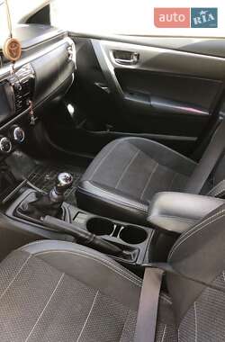 Седан Toyota Corolla 2014 в 