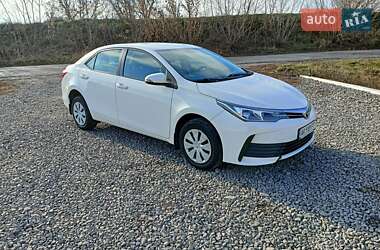 Седан Toyota Corolla 2017 в Жмеринке