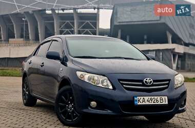 Седан Toyota Corolla 2008 в Львове