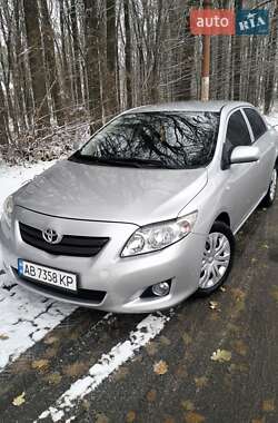 Седан Toyota Corolla 2008 в Виннице