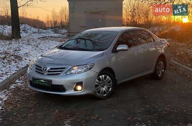 Седан Toyota Corolla 2010 в Киеве