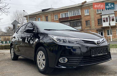 Седан Toyota Corolla 2018 в Тульчине