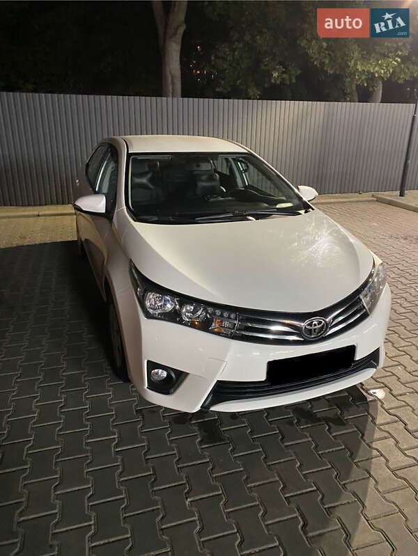 Седан Toyota Corolla 2015 в Одессе
