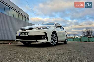 Седан Toyota Corolla 2017 в Києві