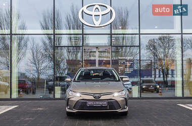 Седан Toyota Corolla 2022 в Дніпрі