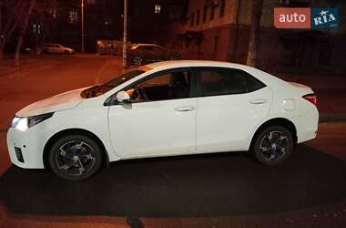 Седан Toyota Corolla 2014 в Киеве