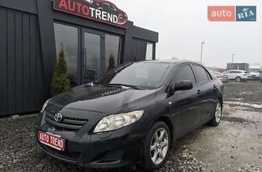 Седан Toyota Corolla 2010 в Львові