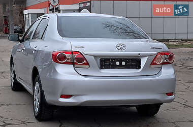 Седан Toyota Corolla 2011 в Желтых Водах