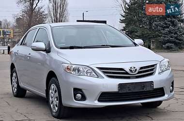 Седан Toyota Corolla 2011 в Жовтих Водах