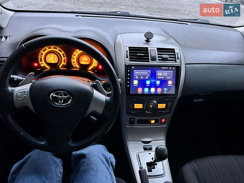Седан Toyota Corolla 2008 в Павлограде