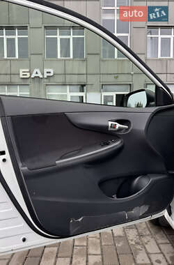 Седан Toyota Corolla 2012 в 