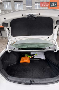 Седан Toyota Corolla 2012 в 