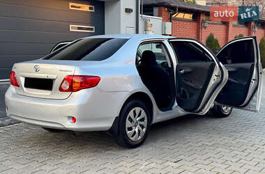 Седан Toyota Corolla 2008 в 