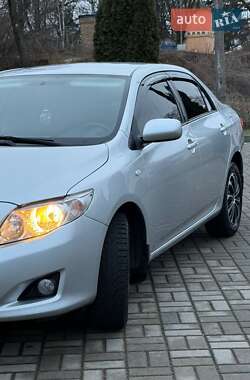 Седан Toyota Corolla 2008 в Прилуках