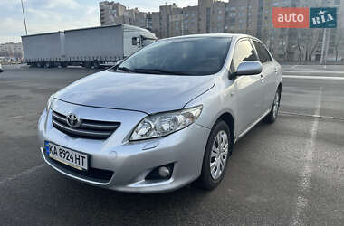 Седан Toyota Corolla 2008 в Киеве