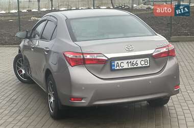 Седан Toyota Corolla 2013 в Луцке