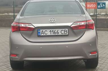 Седан Toyota Corolla 2013 в Луцке