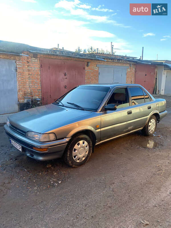 Седан Toyota Corolla 1988 в Вінниці