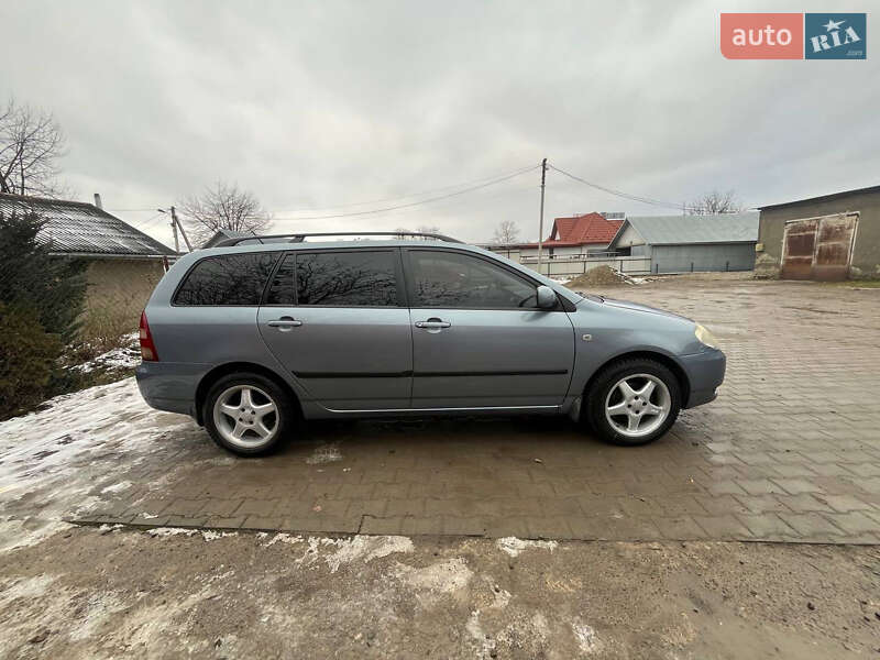 Универсал Toyota Corolla 2003 в Вашковцах