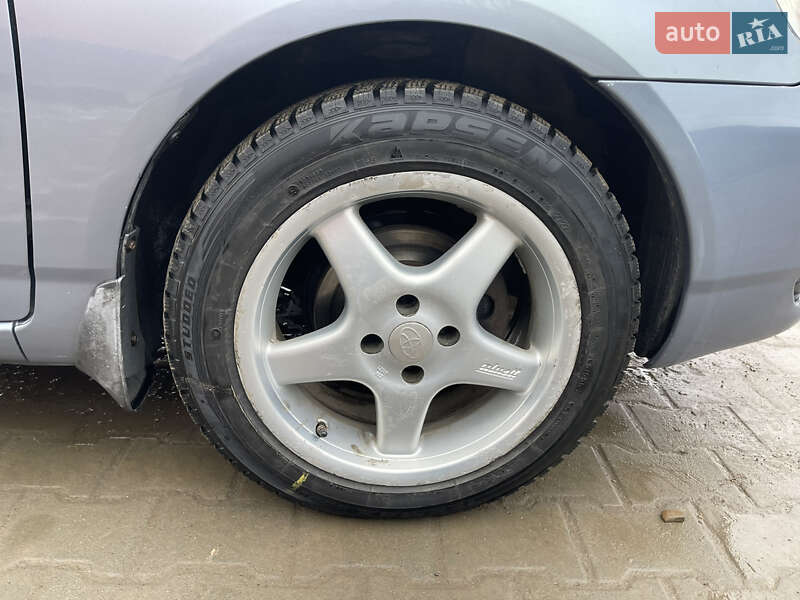 Универсал Toyota Corolla 2003 в Вашковцах