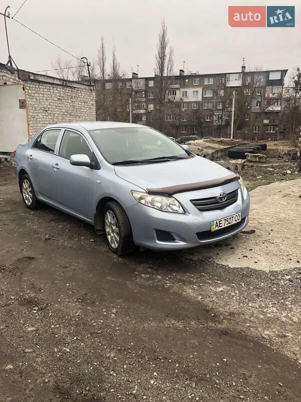 Седан Toyota Corolla 2008 в Новомосковську