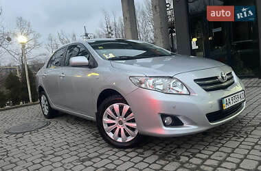 Седан Toyota Corolla 2008 в Львові