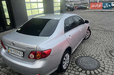 Седан Toyota Corolla 2008 в Львові