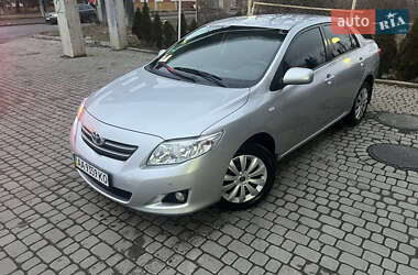 Седан Toyota Corolla 2008 в Львові