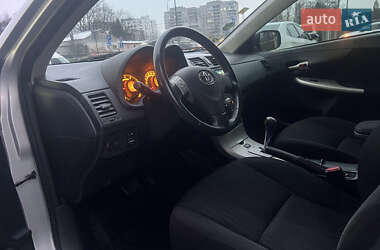 Седан Toyota Corolla 2008 в Львові