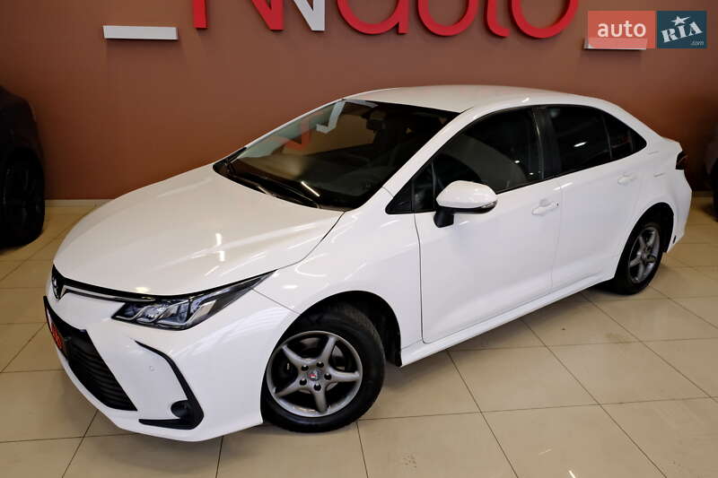 Седан Toyota Corolla 2021 в Одессе