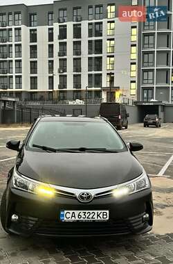 Седан Toyota Corolla 2016 в Смеле