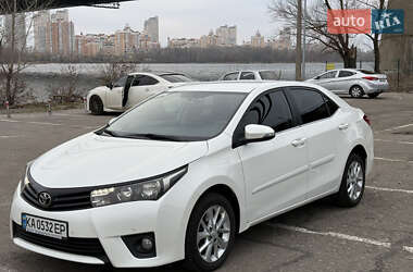 Седан Toyota Corolla 2013 в Києві