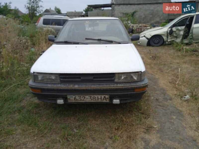 Хетчбек Toyota Corolla 1990 в Петропавлівці