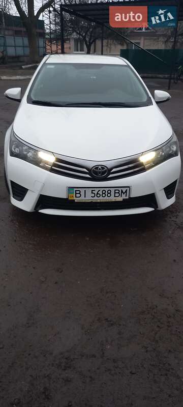 Седан Toyota Corolla 2014 в 