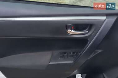 Седан Toyota Corolla 2014 в 