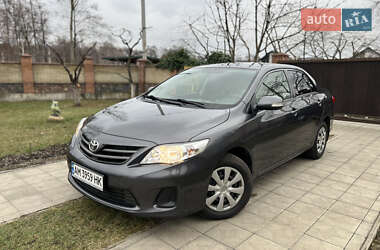 Седан Toyota Corolla 2013 в Києві