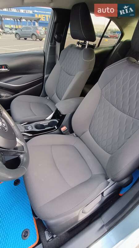 Седан Toyota Corolla 2019 в Киеве