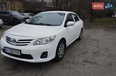 Седан Toyota Corolla 2011 в Киеве