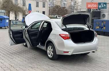 Седан Toyota Corolla 2014 в 