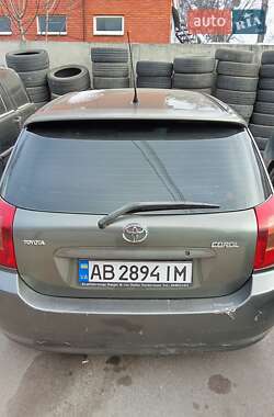 Хэтчбек Toyota Corolla 2002 в 