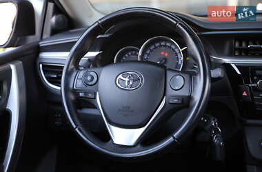 Седан Toyota Corolla 2014 в 