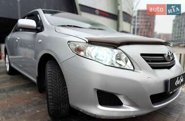 Седан Toyota Corolla 2009 в Киеве