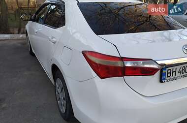 Седан Toyota Corolla 2018 в 