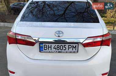 Седан Toyota Corolla 2018 в 