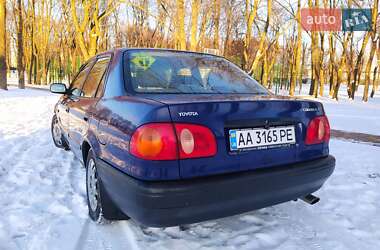 Седан Toyota Corolla 1997 в Киеве