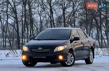 Седан Toyota Corolla 2009 в Днепре