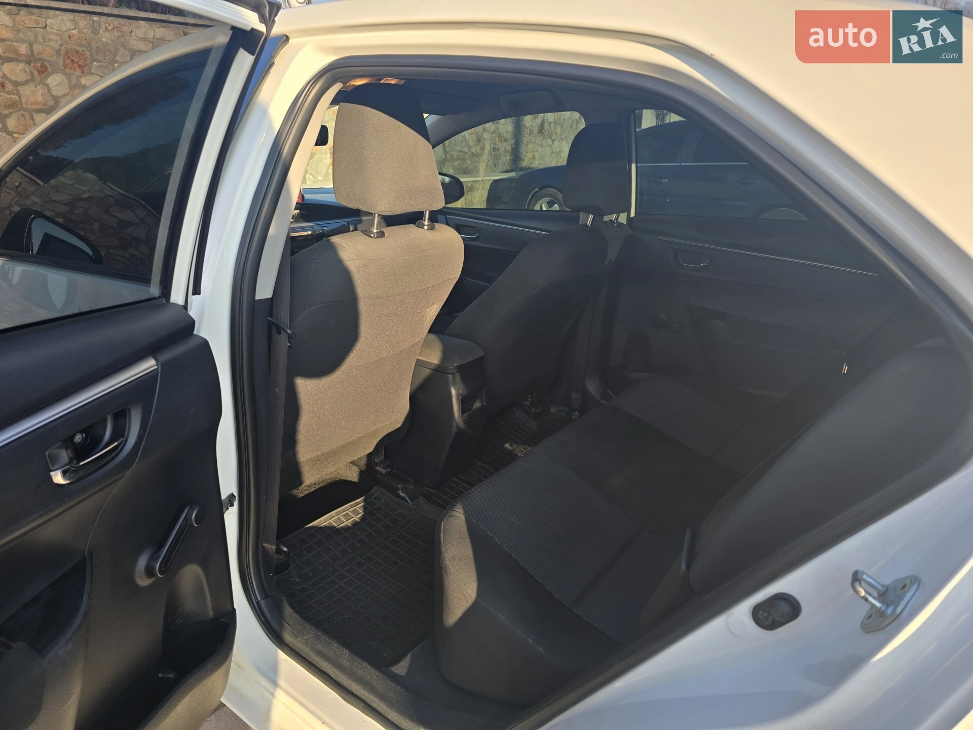 2015 Toyota Corolla - мініатюра 9
