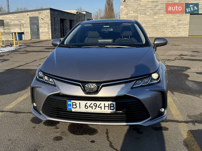 Седан Toyota Corolla 2021 в Кременчуге