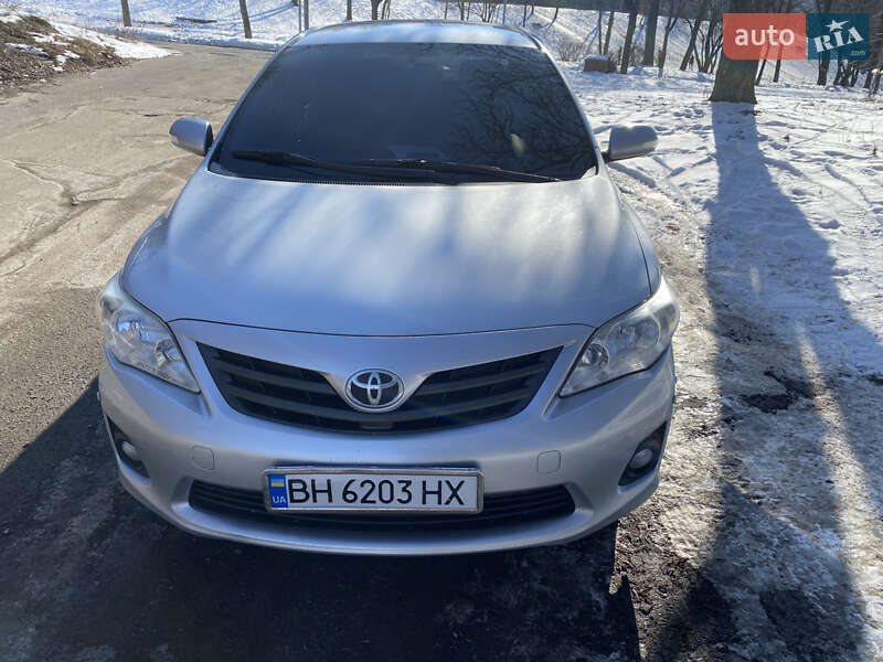 Седан Toyota Corolla 2012 в 