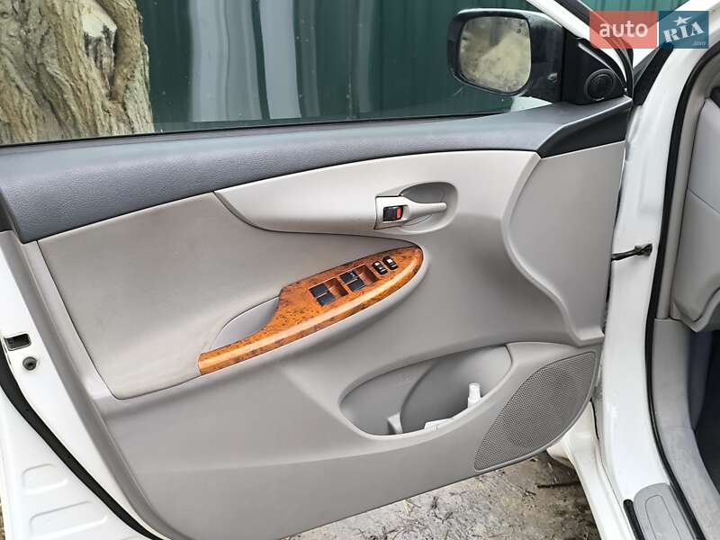 Седан Toyota Corolla 2010 в Києві фото 22 Седан Toyota Corolla 2010 в Києві